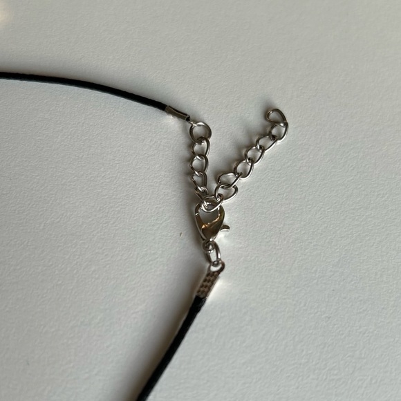 Alice in Wonderland Necklace ๐ฆ - Picture 3 of 5